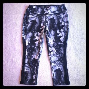 Avia Women’s Workout Crop Pants